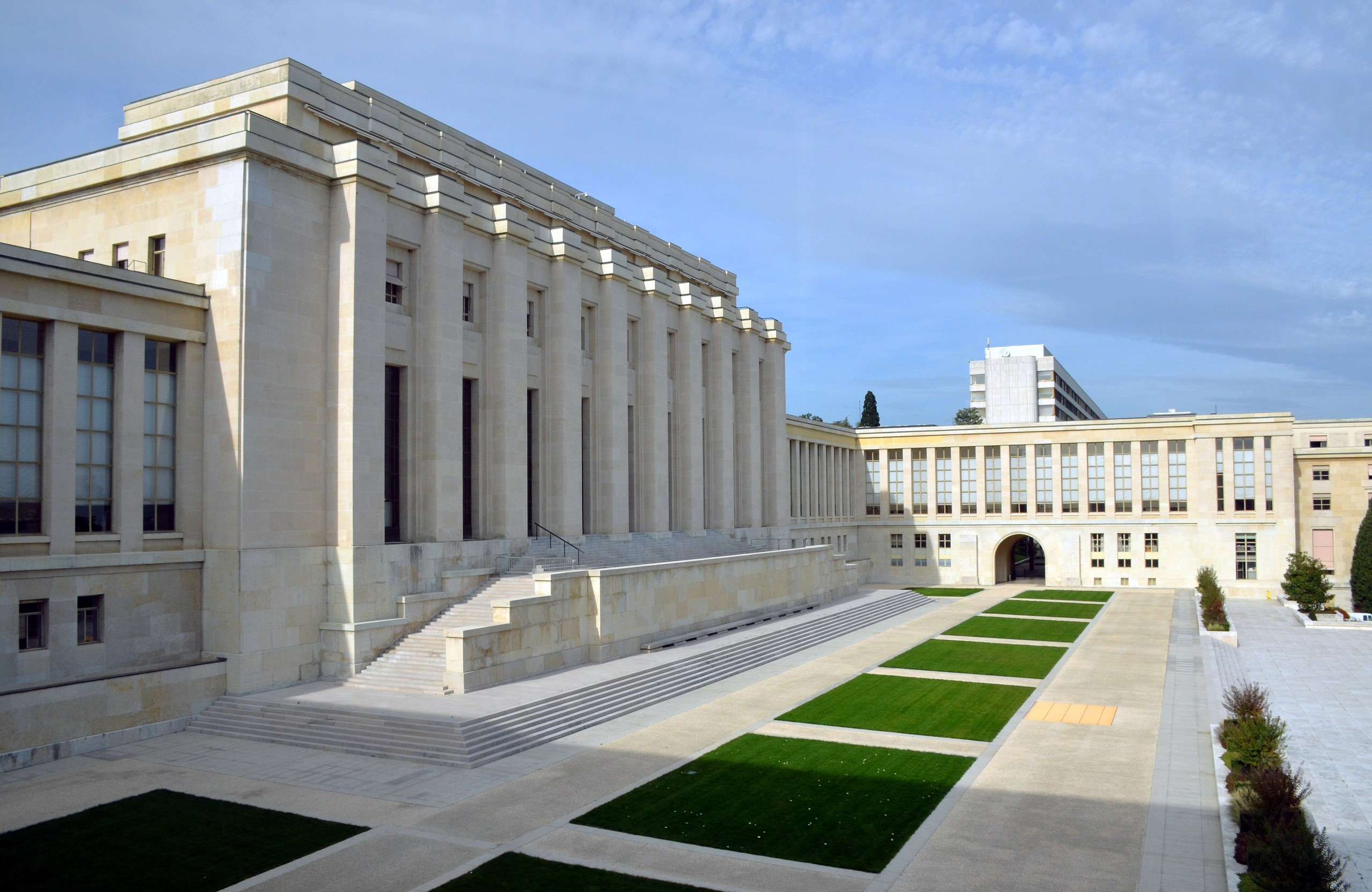 Palace_of_Nations_Geneva_20102014_02 (1)